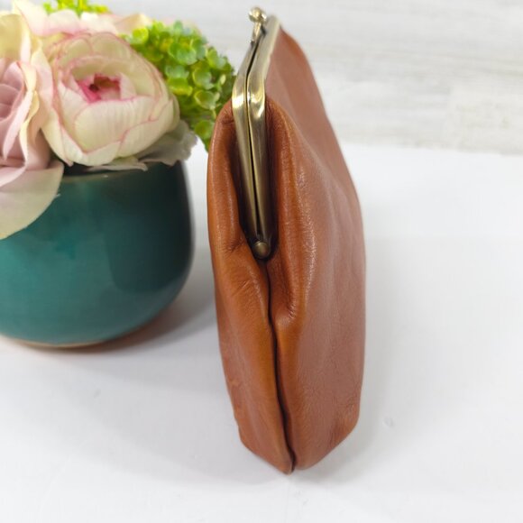 PATRICIA NASH BROWN LEATHER COIN WALLET WITH CLASP CLOSURE *NO WRISTLET STRAP* - Picture 3 of 16